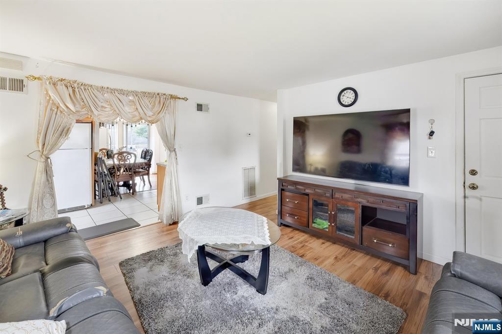 Homes for sale in Lodi, NJ | 14 James Ct, Lodi, NJ 07644 | MLS# 25027059