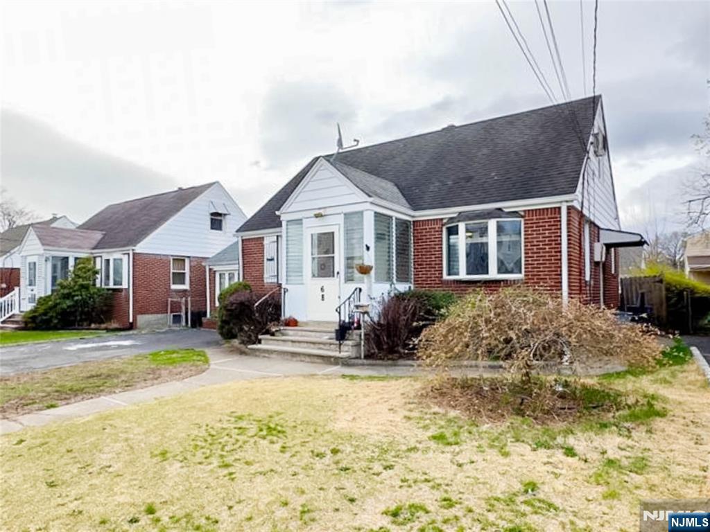 Homes for sale in Elmwood Park, NJ | 68 17Th Ave, Elmwood Park, NJ 07407 | MLS# 25027160