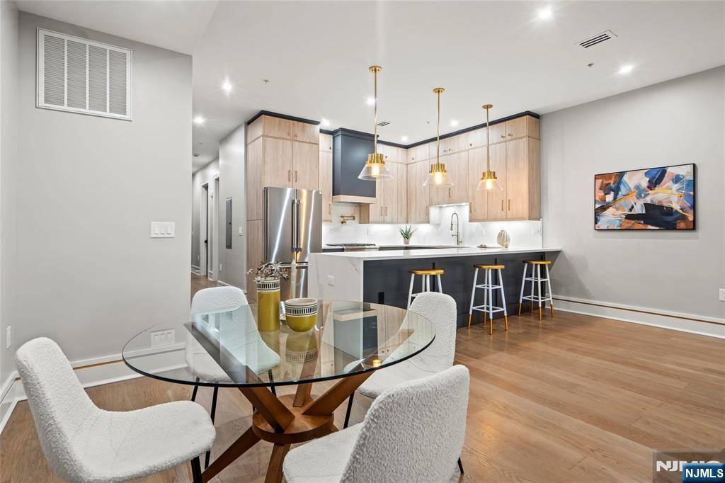 $1,399,000 Condo