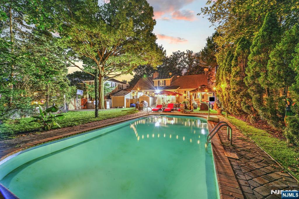 Homes for sale in Leonia, NJ | 181 Lakeview Ave, Leonia, NJ 07605 | MLS# 25027261