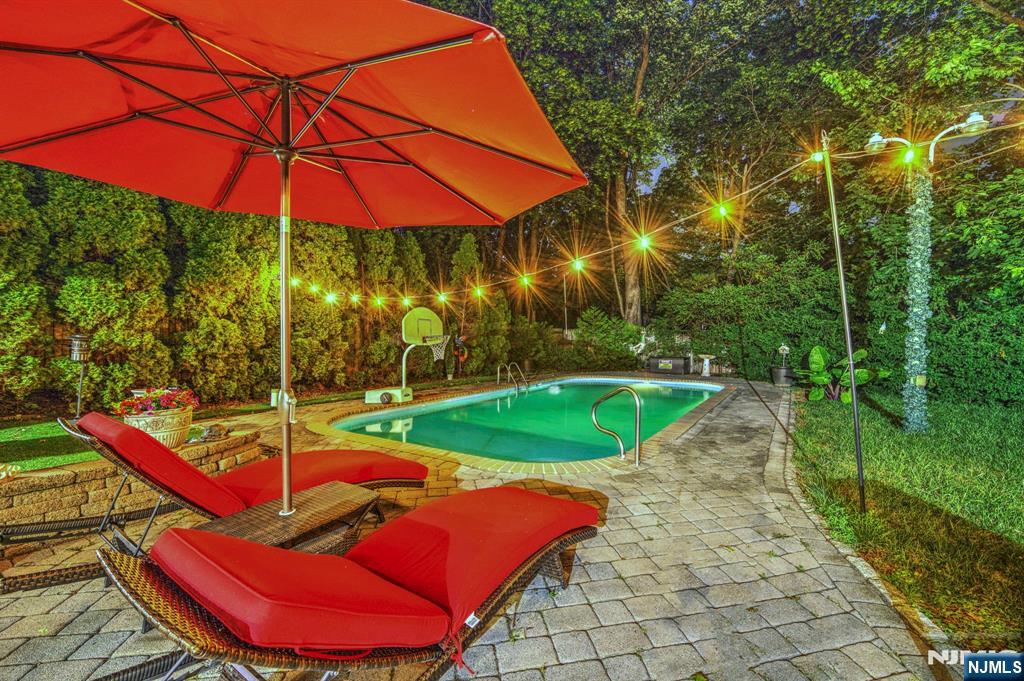 Homes for sale in Leonia, NJ | 181 Lakeview Ave, Leonia, NJ 07605 | MLS# 25027261