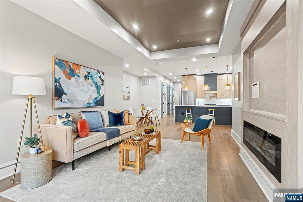 $1,199,000 Condo