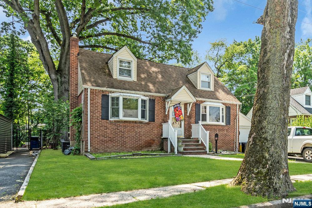 Homes for sale in New Milford, NJ | 352 Birchwood Rd, New Milford, NJ 07646 | MLS# 25027346