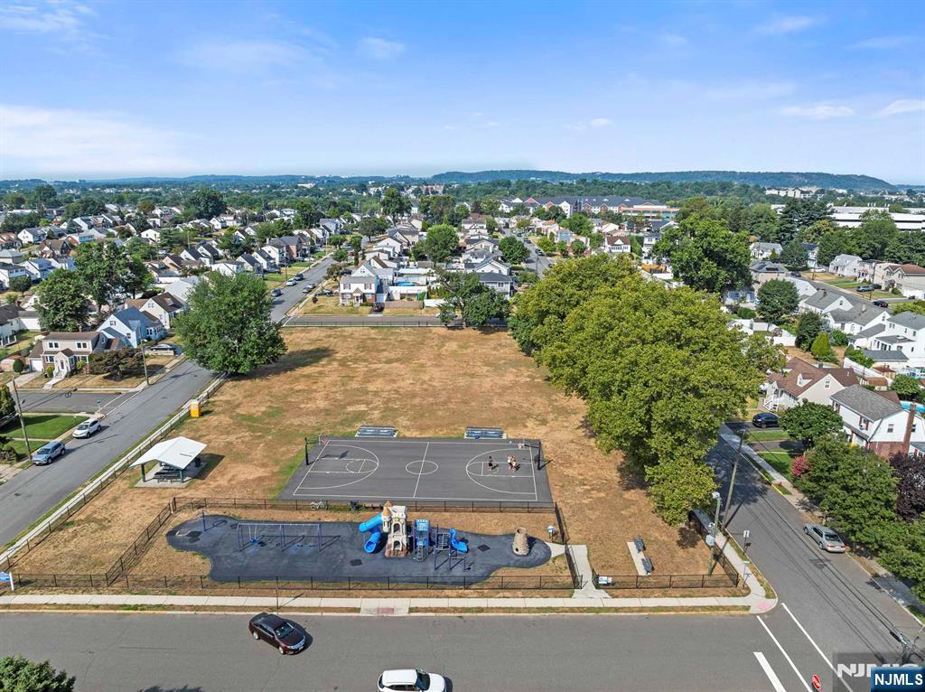 Homes for sale in Elmwood Park, NJ | 179 Hillman Dr, Elmwood Park, NJ 07407 | MLS# 25027448