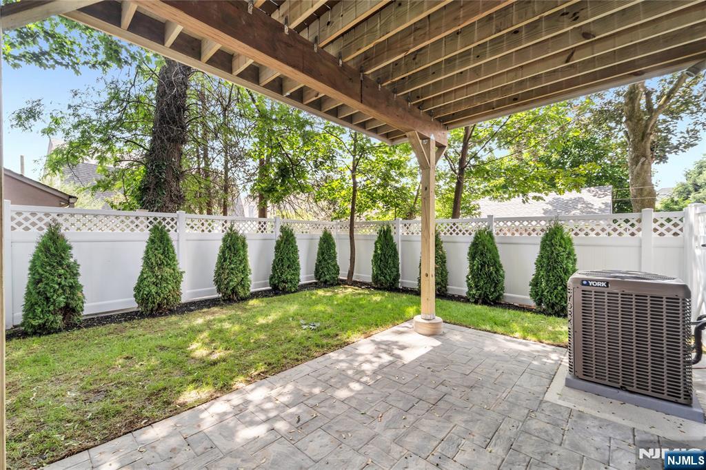 Homes for sale in Fort Lee, NJ | 1062 Anderson Ave, Fort Lee, NJ 07024 | MLS# 25027449