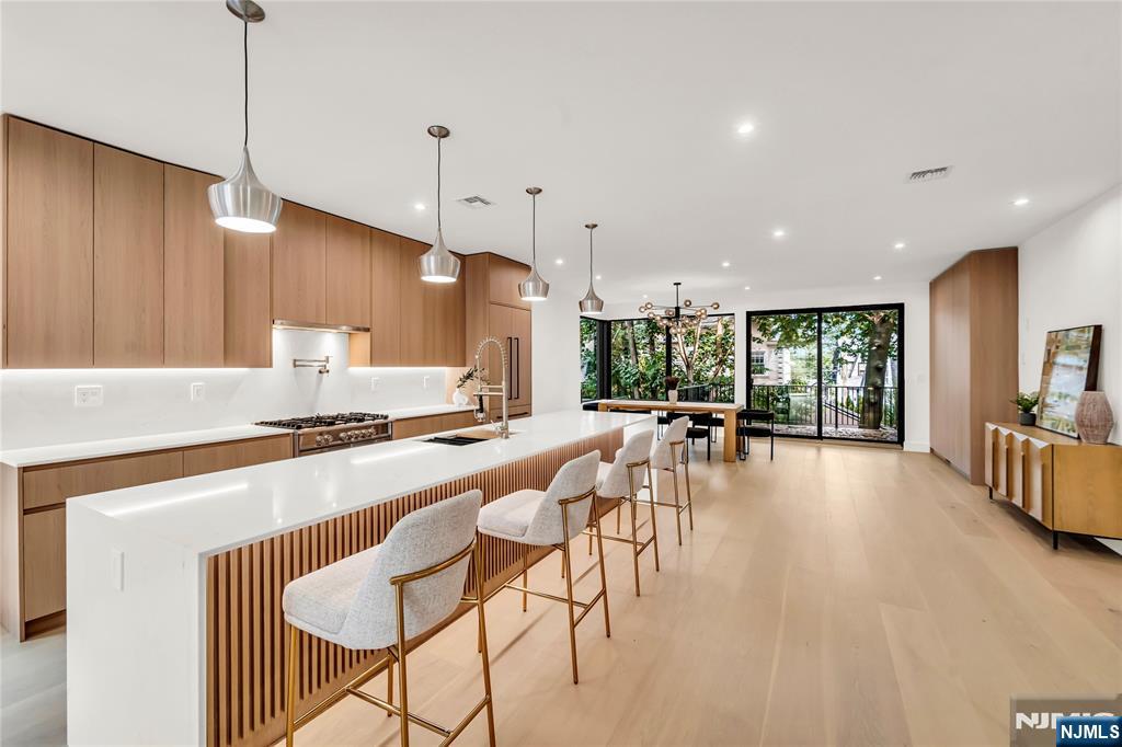 Homes for sale in Fort Lee, NJ | 1062 Anderson Ave, Fort Lee, NJ 07024 | MLS# 25027449