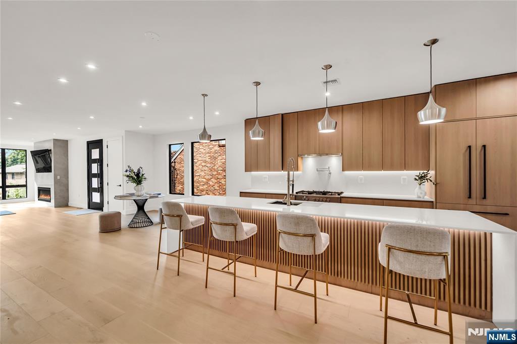 Homes for sale in Fort Lee, NJ | 1062 Anderson Ave, Fort Lee, NJ 07024 | MLS# 25027449