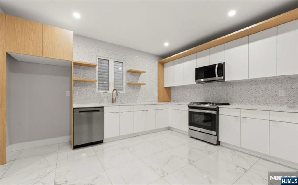 Homes for sale in East Orange, NJ | 104 Hollywood Ave, East Orange, NJ 07018 | MLS# 25027459