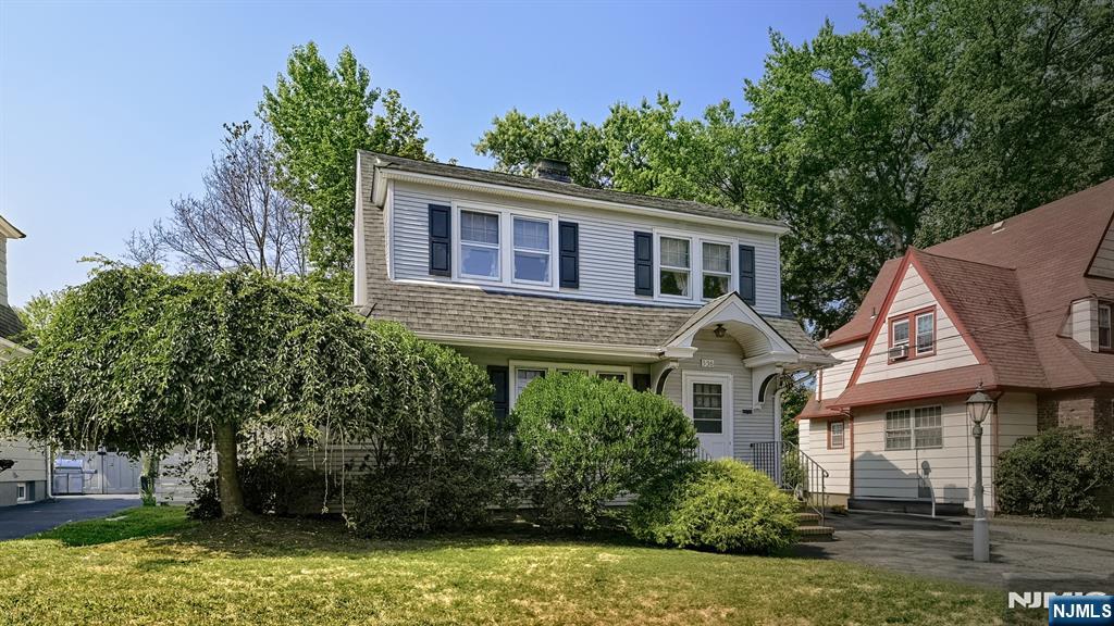 Homes for sale in Teaneck, NJ | 536 Sagamore Ave, Teaneck, NJ 07666 | MLS# 25027462