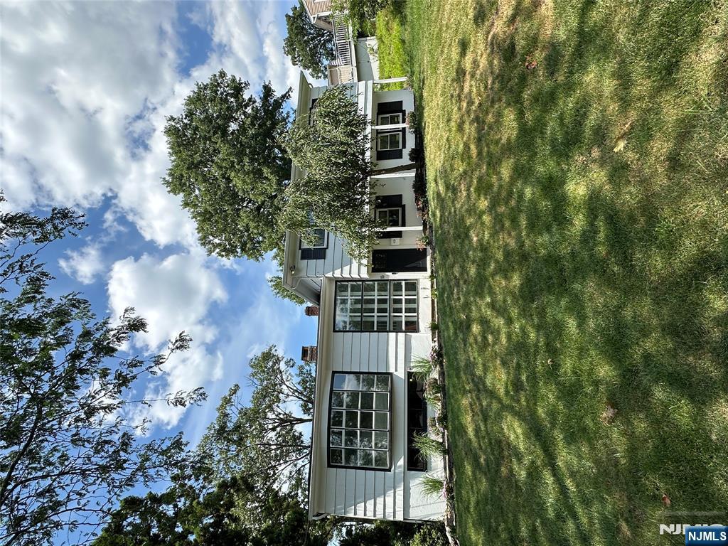 Homes for sale in West Orange, NJ | 15 Korwel Cir, West Orange, NJ 07052 | MLS# 25027480