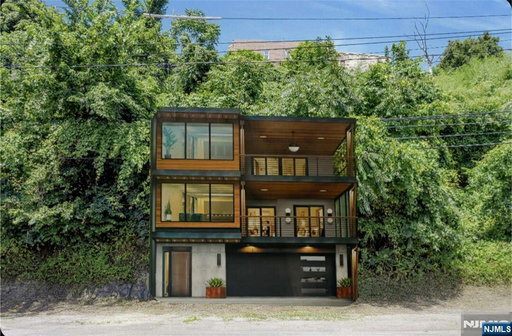 Homes for sale in Weehawken, NJ | 55 Hackensack Plk Rd, Weehawken, NJ 07086 | MLS# 25027540
