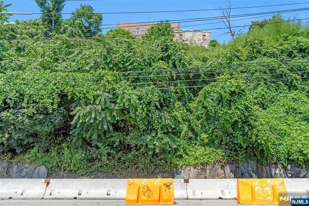 Homes for sale in Weehawken, NJ | 55 Hackensack Plk Rd, Weehawken, NJ 07086 | MLS# 25027540