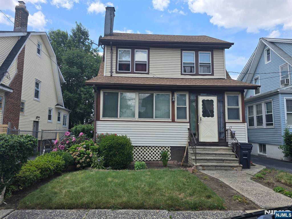 $445,000 Colonial