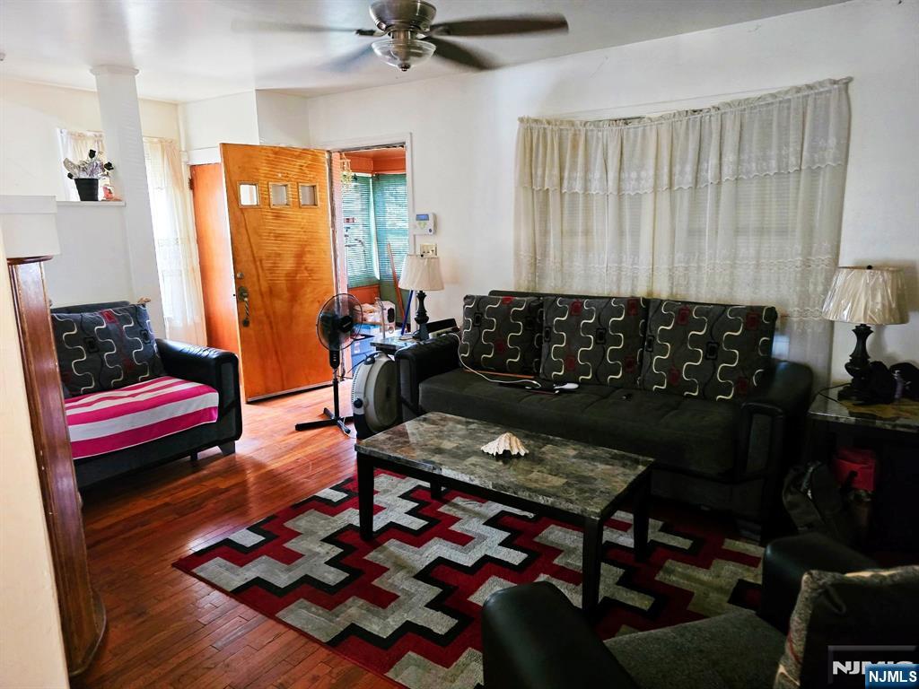 Homes for sale in Newark, NJ | 15 Richelieu Pl, Newark, NJ 07106 | MLS# 25027580