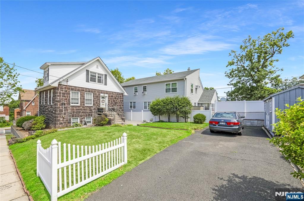 RIDGEFIELD Properties