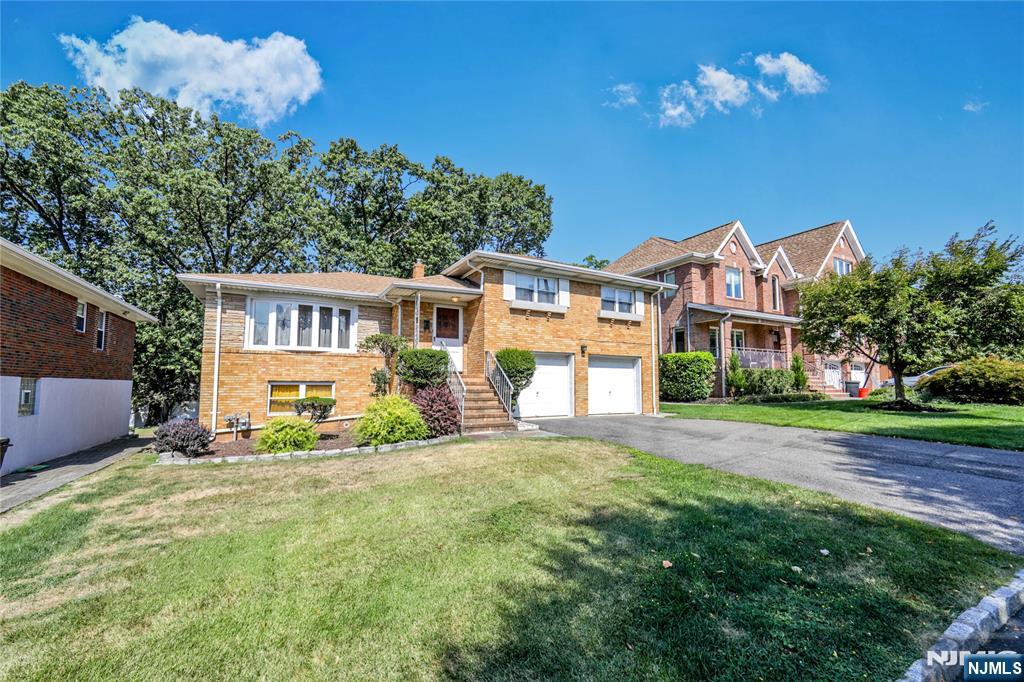 Homes for sale in Cliffside Park, NJ | 541 Hilltop Ter, Cliffside Park, NJ 07010 | MLS# 25027664