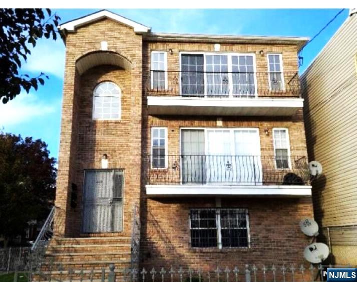 Homes for sale in Newark, NJ | 471 Hawthorne Ave, Newark, NJ 07112 | MLS# 25027675