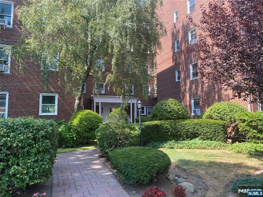 $179,000 Co-op