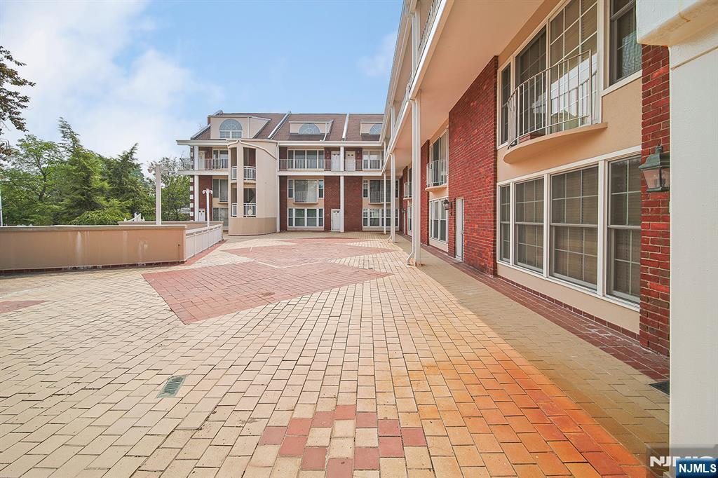 Homes for sale in Fort Lee, NJ | 1018 Palisade Ave #7, Fort Lee, NJ 07024 | MLS# 25027965
