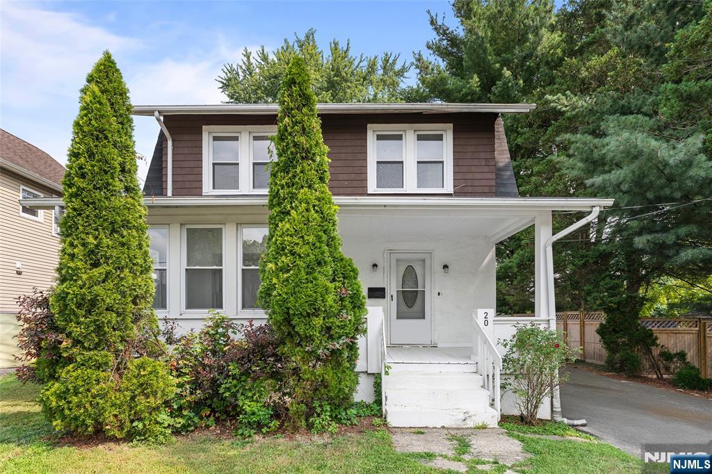 Homes for sale in Bloomingdale, NJ | 20 Orchard St, Bloomingdale, NJ 07403 | MLS# 25028042