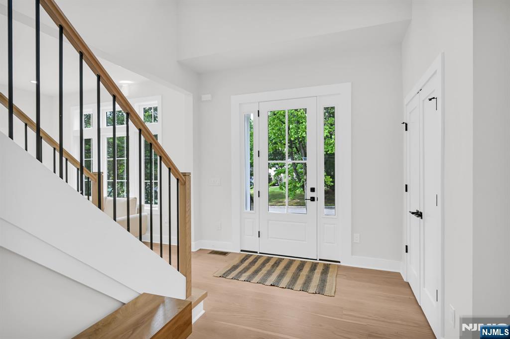 Homes for sale in Livingston, NJ | 76 Springbrook Rd, Livingston, NJ 07039 | MLS# 25028061