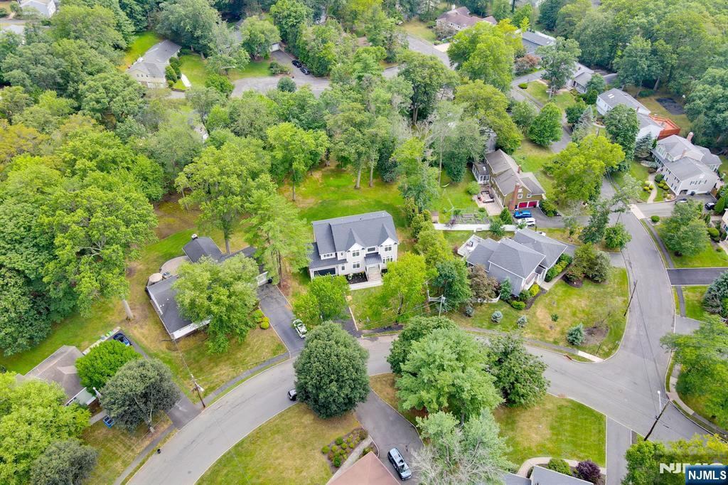 Homes for sale in Livingston, NJ | 76 Springbrook Rd, Livingston, NJ 07039 | MLS# 25028061