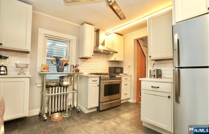 Homes for sale in Bloomfield, NJ | 13 Thomas St, Bloomfield, NJ 07003 | MLS# 25028094