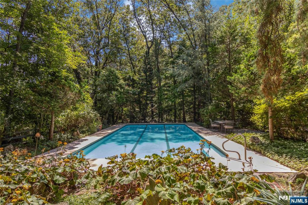 Homes for sale in Woodcliff Lake, NJ | 72 Rose Ave, Woodcliff Lake, NJ 07677 | MLS# 25028098