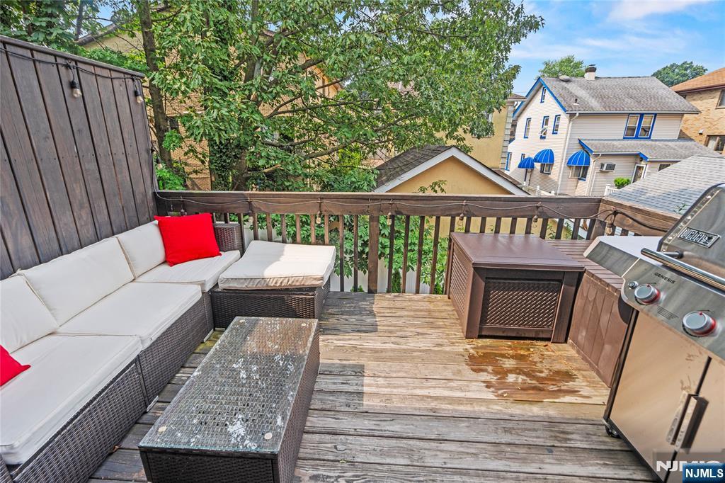 MLS Number 25028107 - 3 bed,3 bath, Condo/Coop/Townhouse