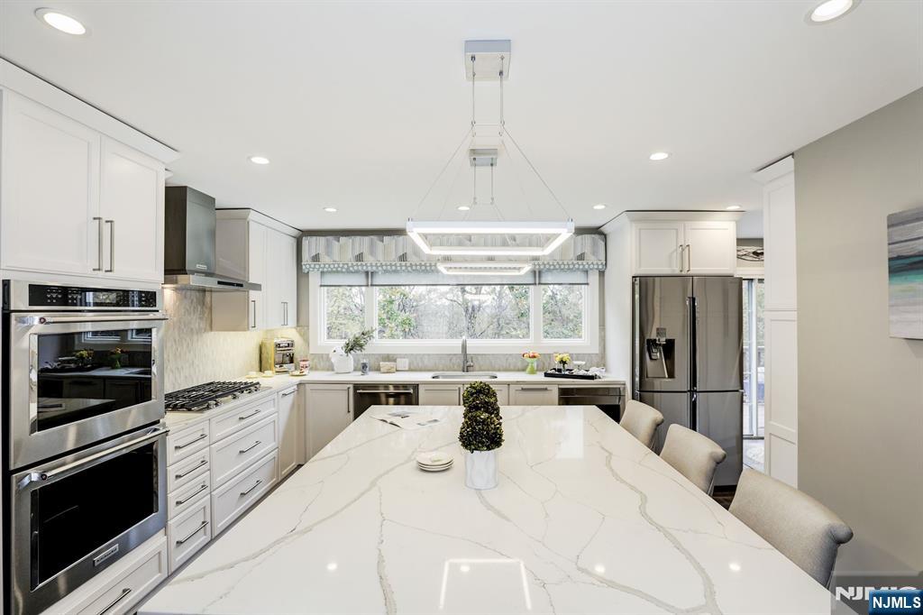$745,000 Townhouse
