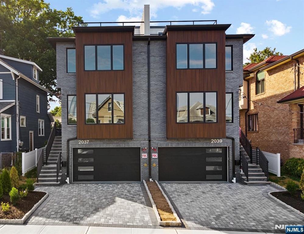 $1,500,000 Townhouse