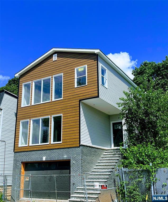 Homes for sale in Newark, NJ | 162 S 12th St, Newark, NJ 07107 | MLS# 25028266