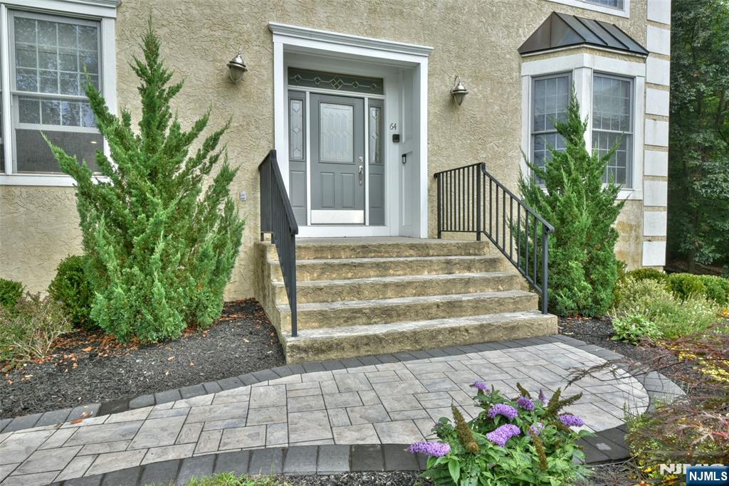 Homes for sale in Tuxedo Park, NY | 64 Cedar Dr, Tuxedo Park, NY 10987 | MLS# 25028273