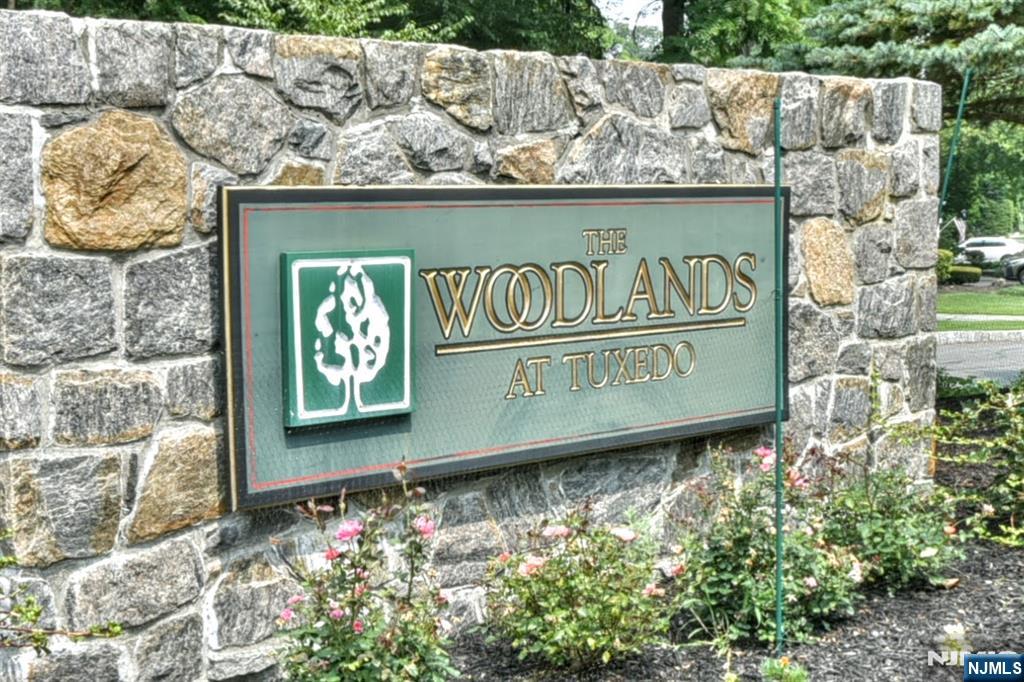 Homes for sale in Tuxedo Park, NY | 64 Cedar Dr, Tuxedo Park, NY 10987 | MLS# 25028273