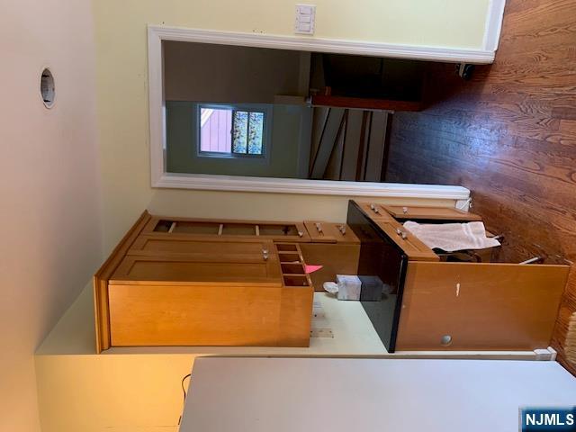 $639,000 Bi-Level