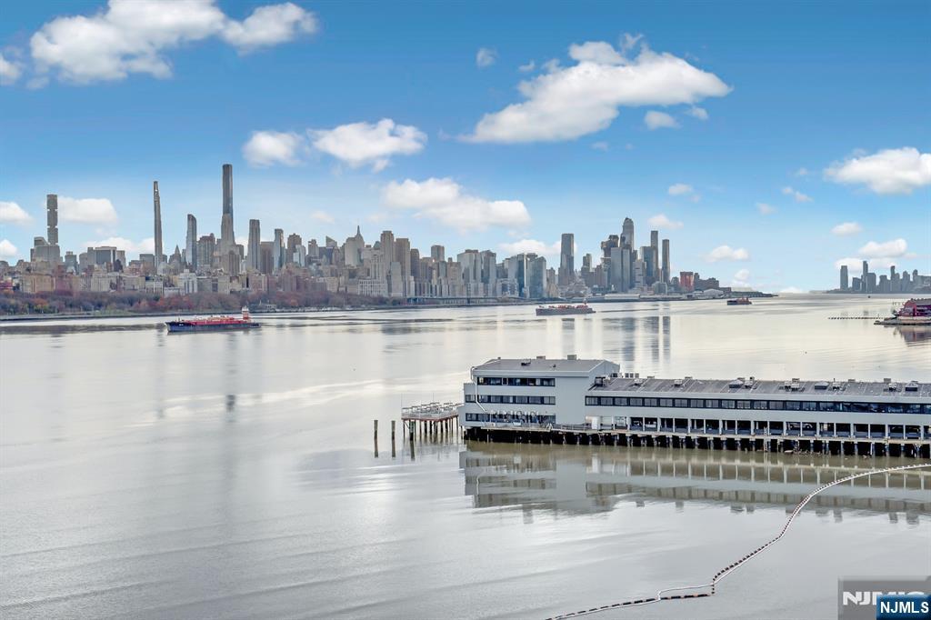 $699,000 Condo