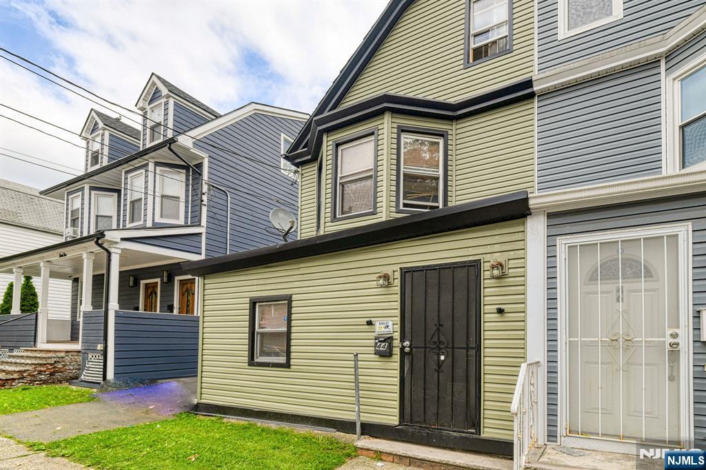 Homes for sale in Newark, NJ | 44 Stuyvesant Ave, Newark, NJ 07106 | MLS# 25028432