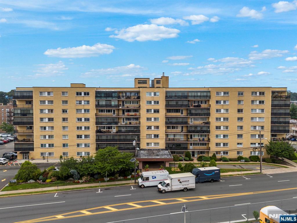 $449,000 Co-op