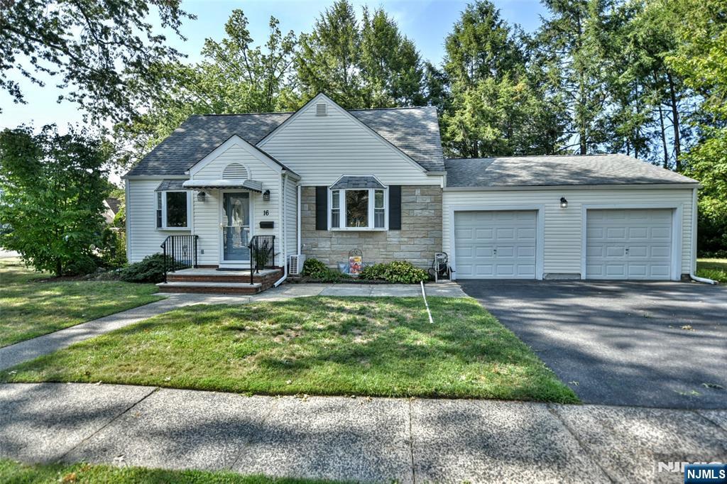 Homes for sale in Fair Lawn, NJ | 16 Van Saun Pl, Fair Lawn, NJ 07410 | MLS# 25028552