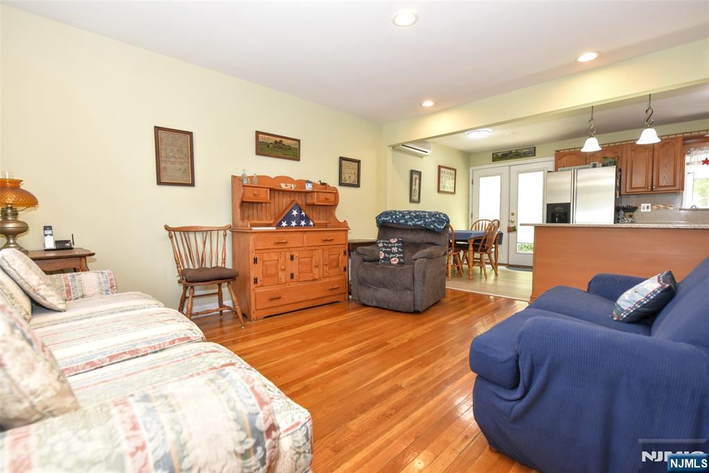 Homes for sale in Fair Lawn, NJ | 16 Van Saun Pl, Fair Lawn, NJ 07410 | MLS# 25028552