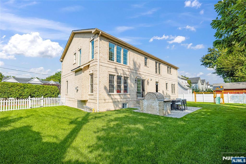 Homes for sale in Demarest, NJ | 4 Holland Ave, Demarest, NJ 07627 | MLS# 25028571