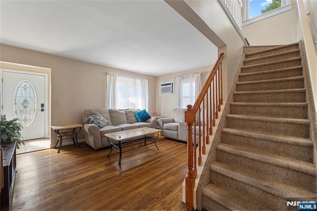 Homes for sale in Haledon, NJ | 7 Haledon Ct, Haledon, NJ 07508 | MLS# 25028634