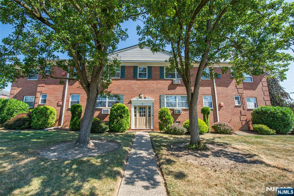 $299,900 Condo