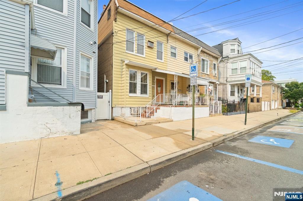 Homes for sale in Harrison, NJ | 430 Central Ave, Harrison, NJ 07029 | MLS# 25028654