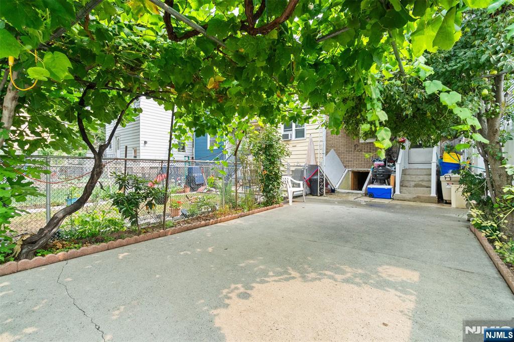 Homes for sale in Harrison, NJ | 430 Central Ave, Harrison, NJ 07029 | MLS# 25028654