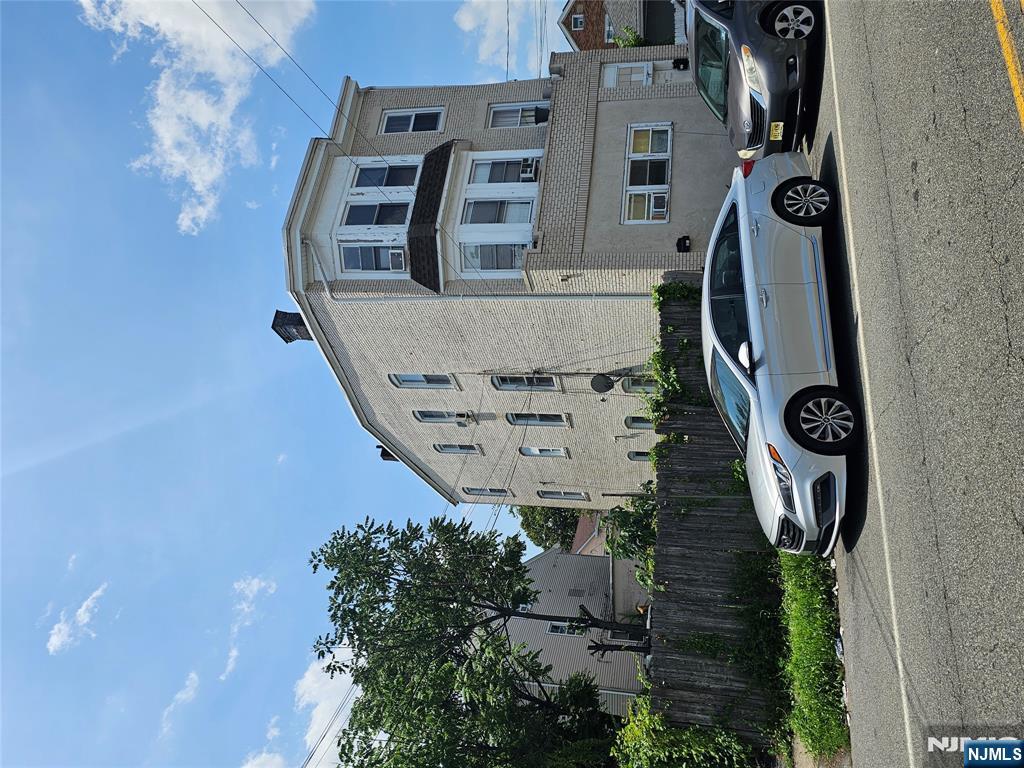 153 Fleming Ave, Newark City, NJ, 07105-4982