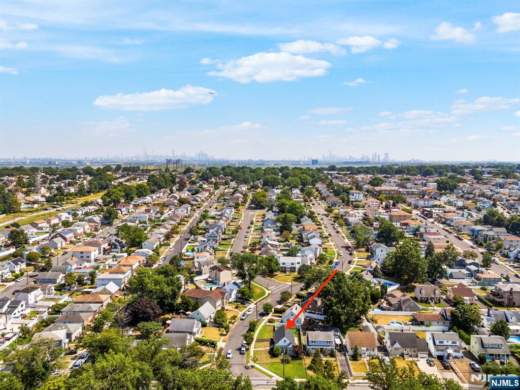 Homes for sale in North Arlington, NJ | 75 Birchwood Dr, North Arlington, NJ 07031 | MLS# 25028703