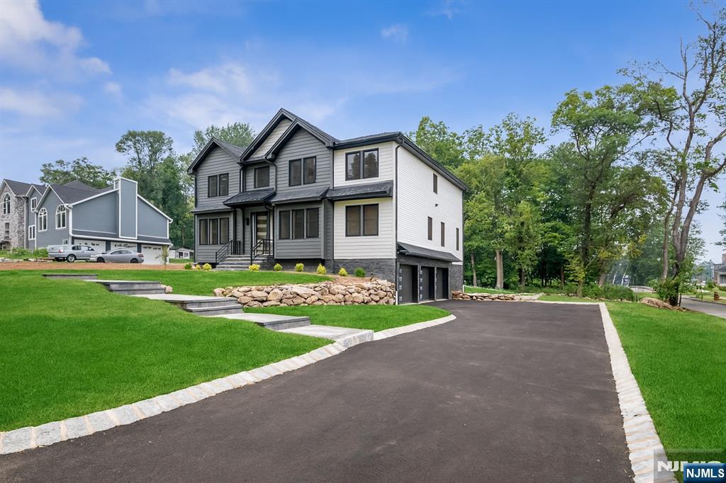 Homes for sale in West Milford, NJ | 11 Eagles Nest Ter, West Milford, NJ 07480 | MLS# 25028764