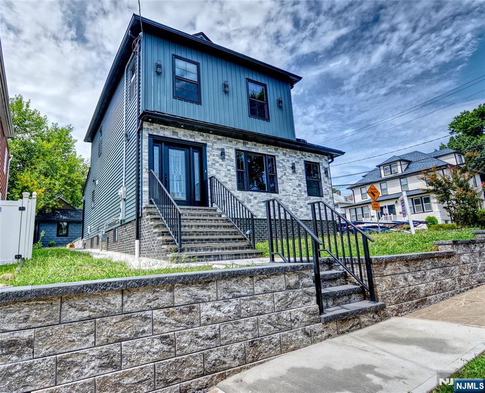 Homes for sale in Ridgefield Park, NJ | 72 Hille Pl, Ridgefield Park, NJ 07660 | MLS# 25028787