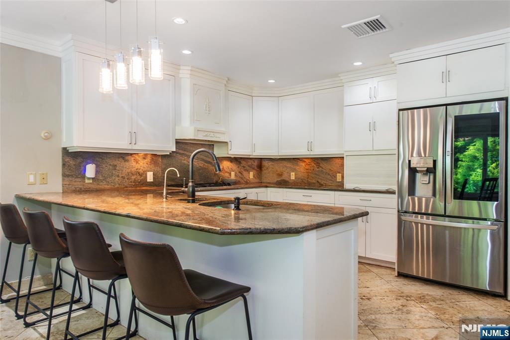 Homes for sale in Warren, NJ | 112 King George Rd, Warren, NJ 07059 | MLS# 25028841